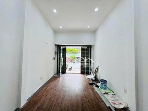 cho thuê nhà mặt tiền huỳnh mẫn đạt p7 q5
