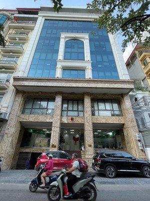 bắt trọn cơ hội! cho thuê tòa nhà 9 tầng hoàng ngân, trung hòa, mặt tiền khủng 15m, full công năng!