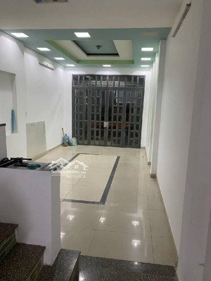bán gấp siêu phẩm mặt tiền tạ quang bửu q8 đậu 2 xe hơi trong nhà hướng đông nam đường 20m