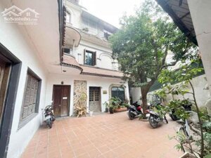 Bán nhà mặt phố Đội Cấn, Ba Đình, kinh doanh tốt, mặt tiền rộng, 1200mx3t, 0985696268