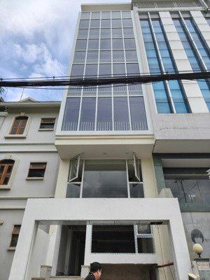 cho thuê tòa nhà mặt tiền đồng văn cống - thạnh mỹ lợi quận 2 - chỉ 80tr/tháng - pccc đầy đủ