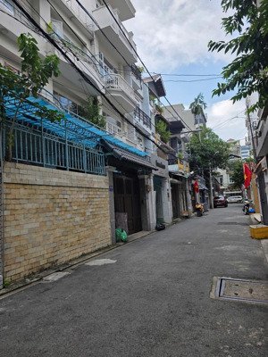 giảm sốc 2.7 tỷ biệt thự hồng hà, p2 tân bình nhà đẹp khu nội bộ quan chức gần sân bay, công viên