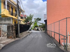 cần bán nhà cấp 4 sân vườn siêu hiếm có tại trung tâm - tuyến phan đình phùng - 156m2 - ngang 7.9m