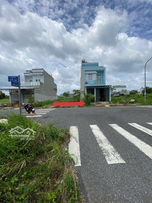kdc thái sơn long hậu, cần bán nhanh nền 100m2 view công viên, sổ riêng giá tốt đầu tư chỉ 1tỉ900