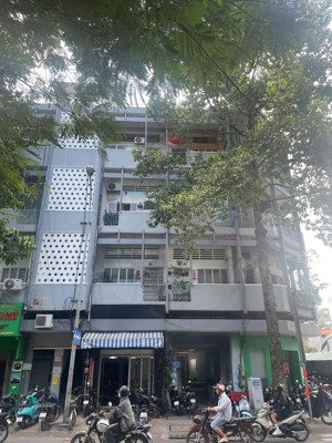 cho thuê căn hộ 4 phòng ngủ chỉ 9 triệu/tháng ngay trung tâm quận 5, tp. hcm