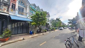 3.3 tỷ/ bán nhà hoàn công 1t1l kdc phú hồng thịnh 8 gần ngã tư miếu ông cù tp thuận an