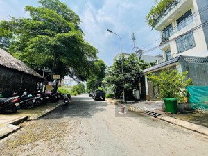 thiện chí bán, nền đất vị trí đẹp ngay giáp the global city. giá đầu tư, chỉ 135tr/m2 shr