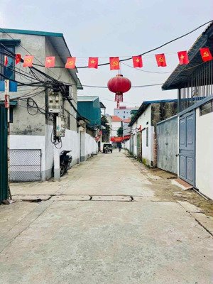 chính chủ gửi em bán thổ cư an thượng, đường ô tô như ảnh. giá chưa tới 4 tỷ. hàng hiếm