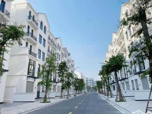 chủ kẹt tiền cần bán nhanh nhà phố 200m2 tại khu glory, view sau công viên cạnh bến du thuyền