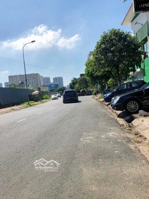 lô đất cao đức lân 2 mt trước sau đối diện công viên hồ an phú, 9.25mx20 nở 11m. 207.8m2 58 tỷ chốt