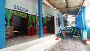 đất tặng nhà phun thợ cư. chỉ 10 bước chân đã chạm biển thích hợp làm homstay hoặc nghỉ dưỡng