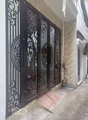 ccmn ngõ gốc đề 71m x 7tầng 16phòng khép kín,doanh thu 1tỷ/năm,30m ô tô tránh