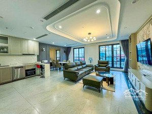 cho thuê căn hộ 2 phòng ngủ mới, đầy đủ nội thất tại hai bà trưng