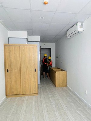 phòng full nội thất - ngay làng đại học, dt 20m2, có thang máy