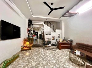 bán nhà đẹp 3 tầng kẹp cống đường mỹ an, gần cầu trần thị lý