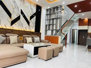 chính chủ cần bán căn nhà 3 tầng siêu đẹp đường bùi thiện ngộ - p. hòa xuân - tp. đà nẵng