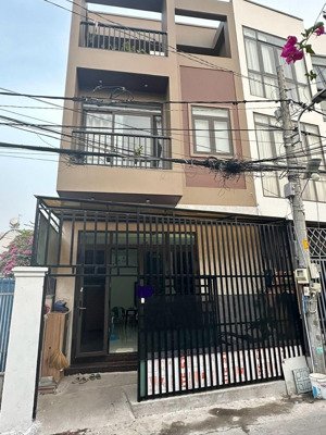 nhà nguyên căn 3 tầng 3pn/4wwc mới 99% hxt 82/15 đường 138 tân phú - full nội thất - 11tr/tháng