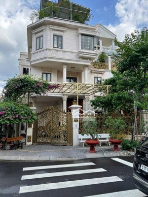 bán biệt thự rất đẳng cấp tại cityland park hill p10 gv góc 2mt view công viên