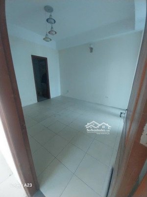 cho thuê căn hộ ct2a hoàng cầu, 2 ngủ 1wc đồ cơ bản giá 11tr/tháng nhận nhà ngay