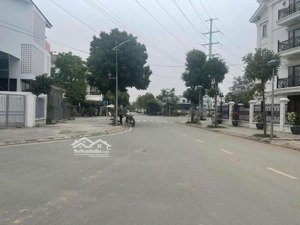 chuyên cho thuê liền kề foresa xuân phương tasco đang có quỹ 09 căn, dt 82m2. giá từ 19tr/tháng