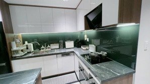 qúa đẹp! căn 93m2 ct9 vĩnh điềm trung cải tạo mới 2pn view hồ, sông quán trường