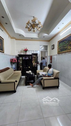 bđs q7 3 tầng xe hơi đỗ cửa 88m2 - 6,8 tỷ gần chợ lý phục man, gần huỳnh tấn phát