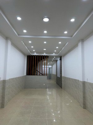 cho thuê nhà mới mặt tiền 4x25m giá 25tr