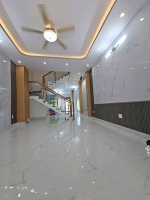 4 tỷ 500 thương lượng, bán nhà mới, 2 tầng, đường 4 mét thông, diện tích : ngan 4 mét - dài 12 mét