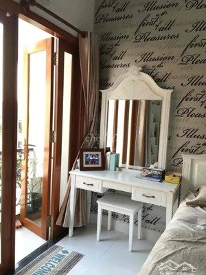 tin thật. nhà hẻm xe hơi huỳnh văn bánh, p12 pn. 5 tầng, 4pn,4wc. giá chỉ 9,7 tỷ thương lượng