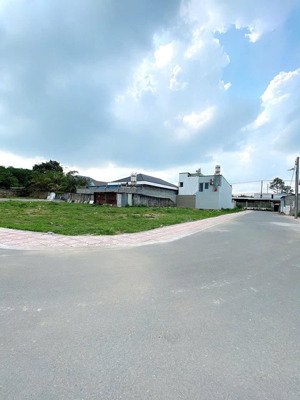 bán gấp đất nền dt 90m2 tại đt 768, phường tân triều -đồng nai