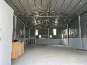 cho thuê nhà xưởng 1200m2 đường xe công 40 feet tại phường an phú đông