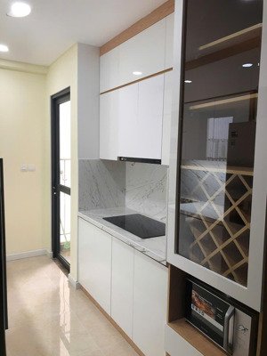 chính chủ bán gấp 2 căn hộ đẹp tại tòa c7 vinhomes dcapitale, giá tốt, nhà cực đẹp, sổ hồng lâu dài