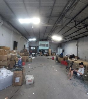 cho thuê kho, xưởng 450m2 giá 30 triệu/t, đ lê trọng tấn