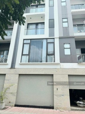 cho thuê nhà liền kề lý sơn, long biên, 76m2 x6 tầng, thang máy, đường container tránh