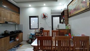 chính chủ cần bán gấp nhà bv hoài đức - 5 tầng - lô góc 3 mặt thoáng - full nội thất