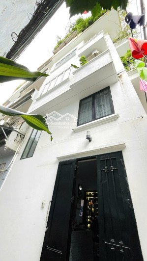 bán nhà dân xây tại cổ nhuế 30m2, 5 tầng tặng full nội thất giá chỉ 10,x tỷ