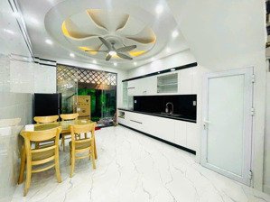 cho thuê nhà đẹp như siêu mẫu tại đường văn cao