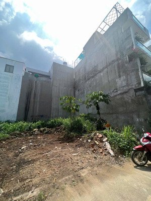 bán nhanh lô đất tỉnh lộ 43, hẻm xe hơi, giá giảm 150tr, 52m2, sẵn sổ