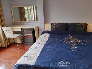 cho thuê nhà nguyên căn đức giang, 110m2 rộng rãi, trước nhà cực thoáng, full đồ