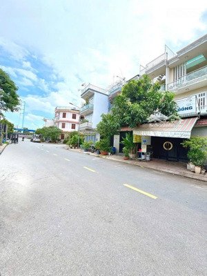 nhà hoàn công 3 tấm 4tỷ290 kdc phú mỹ hiệp tp dĩ an 67m