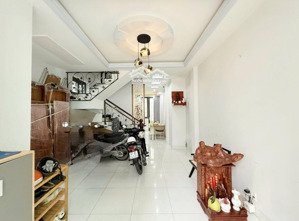 nhà căn góc, 50m2, 4pn, sát hẻm xe hơi, ngay hoàng hoa thám- lê quang định chỉ 130tr/m2