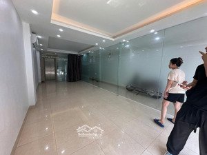 cho thuê văn phòng tại tầng 1 kim giang, dt 45m2/tầng, sàn thông đẹp, đường to
