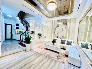 cực hiếm! nhà 33m2x5tầng phố bạch mai 5,9tỷ, ngõ rộng thoáng, gần ôtô, full nội thất đẹp long lanh