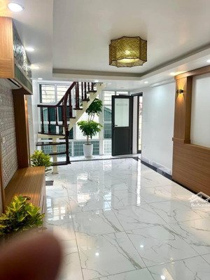 tập thể bách khoa - tạ quang bửu dt sổ 33/ đt thực tế 100m2 tài chính 4.3 tỷ tl