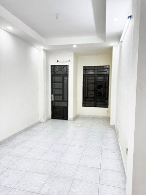 cho thuê phòng trọ 1pn, 25m2, giá cực chất 4,5 triệu tại điện biên phủ, q10, hcm
