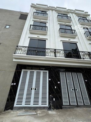 nhà đẹp ôtô đỗ cửa (35m2 4 tầng) ngay long châu phụng châu chương mỹ. giá rẻ bất ngờ. 2.8tỷ ở ngay