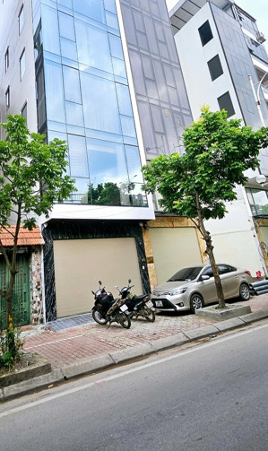 bán nhà mp long biên gần aeon mall vỉa hè rộng, kinh doanh đỉnh - 5 tầng, mt 4m5, 80m2, chỉ 300tr/m