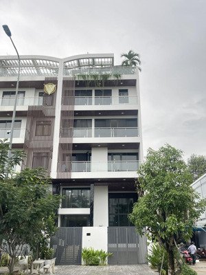 cho thuê tòa nhà văn phòng mới xây 8x20m, hầm 4 lầu p. thạnh mỹ lợi