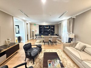 cho thuê villa siêu đẹp thảo điền được thái công thiết kế và thi công 200tr/th