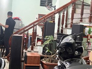 bán nhà 3 tầng phố nguyễn quý trị kiêu kỵ giáp vinhomocepak1 gia lâm. 33m2, 3pn 3 wc. giá 3,99tỷ